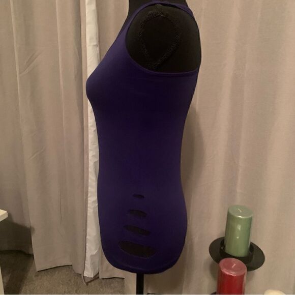 NWT Ladies Tank - Picture 4 of 9